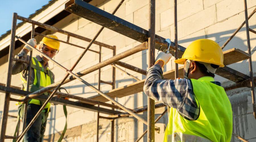 Professional gutter cleaning in Geff, IL
